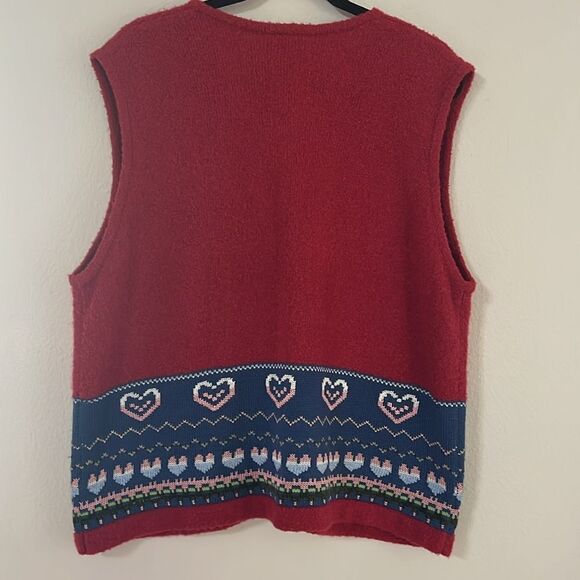 Vintage Cozy Red Wool Knit Vest with Heart Pattern - Picture 6 of 6